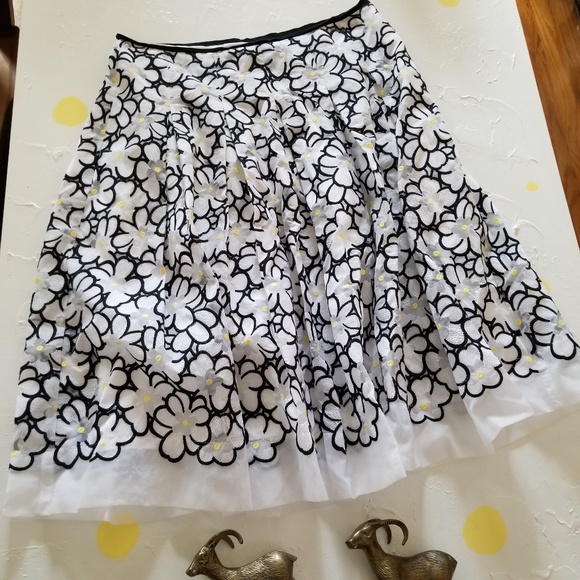 EUC TALBOTS DAISY SKIRT - Picture 6 of 6